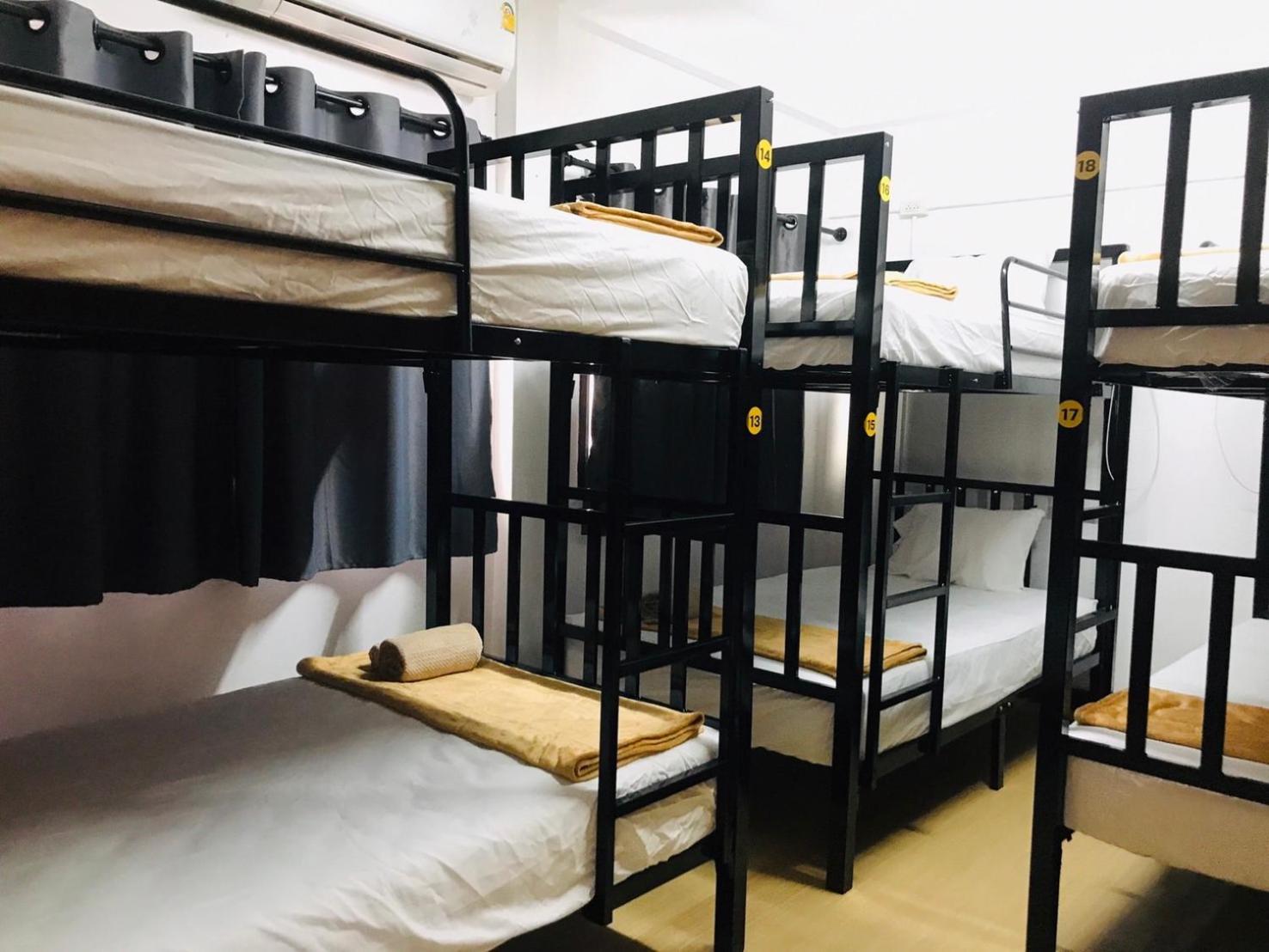 Silom Guesthouse Bangkok Extérieur photo