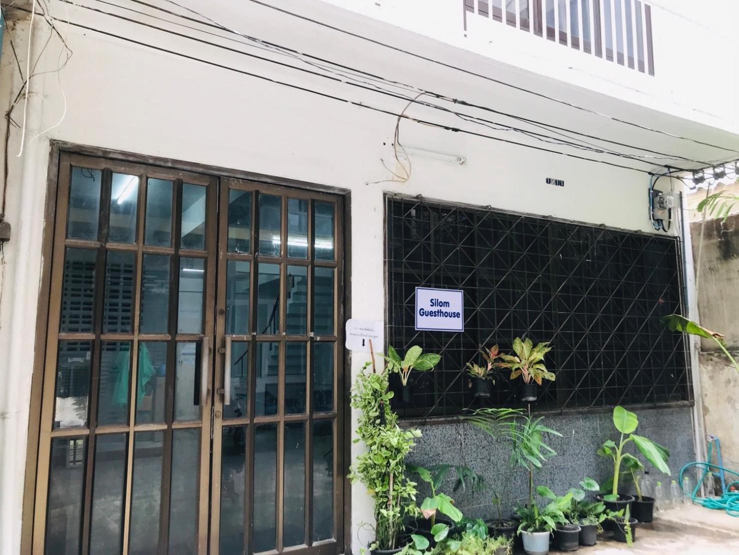 Silom Guesthouse Bangkok Extérieur photo