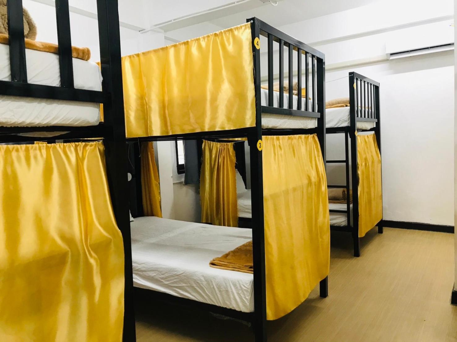 Silom Guesthouse Bangkok Extérieur photo