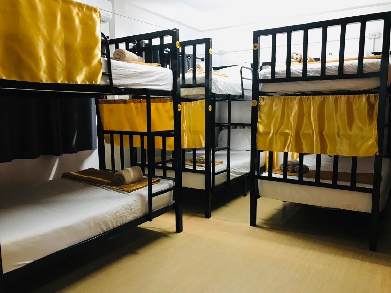 Silom Guesthouse Bangkok Extérieur photo